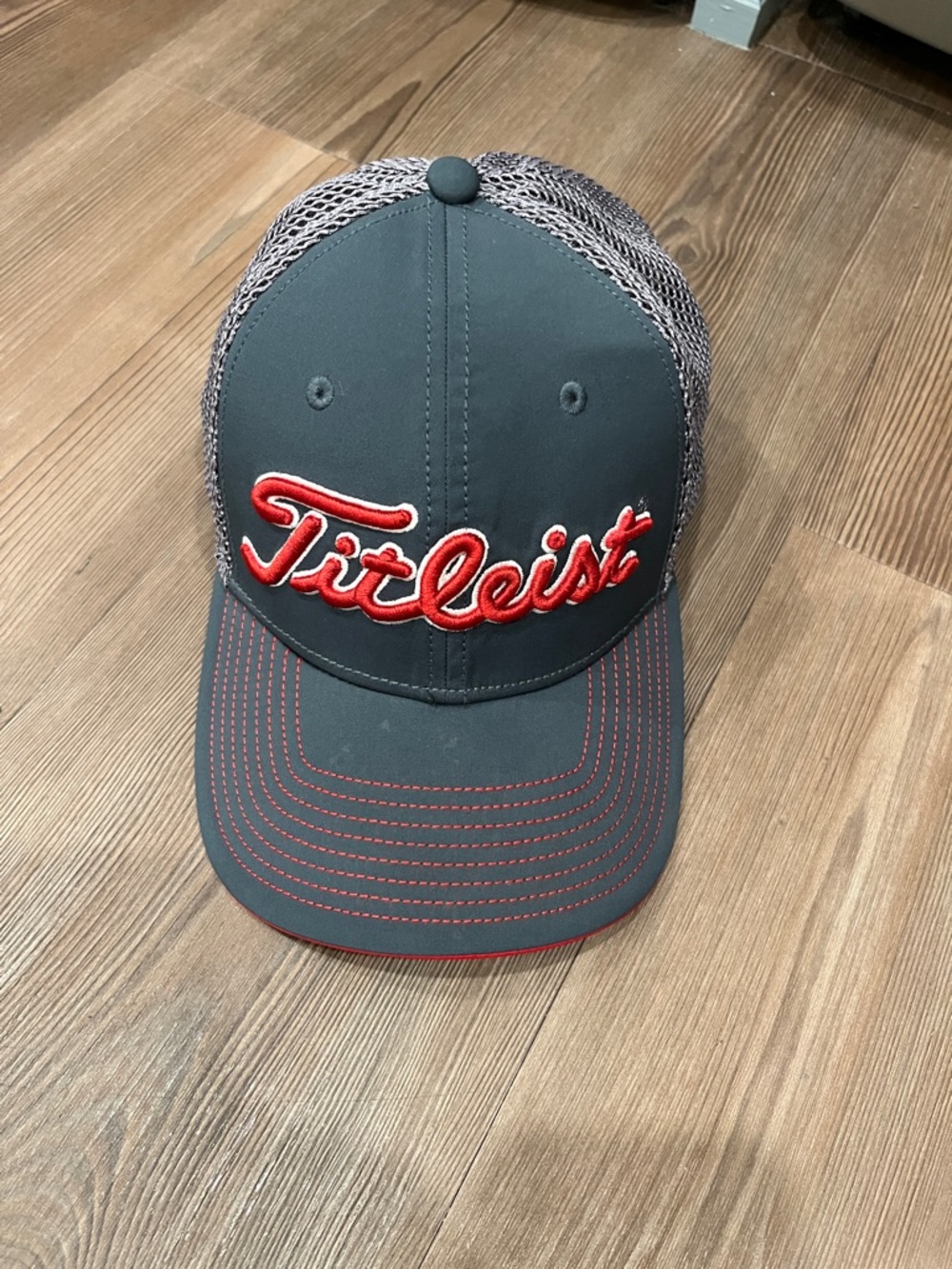 Titleist golf hat